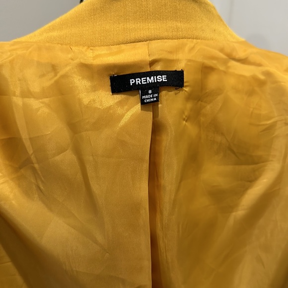 Yellow Blazer - Size 8 - Picture 5 of 6